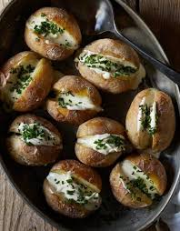 Recipe Salt Roasted German Butterball Potatoes With Mascarpone And Chives Chives Recipe Recipes Cooked Vegetables