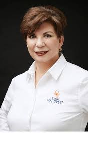 Margie Oakley's Instagram, Twitter & Facebook