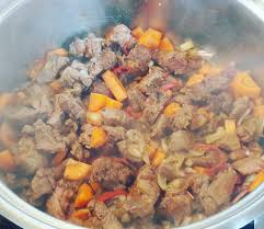 Waschbar Auf Dem Teller Fleisch Gerichte Schmorbraten Lebensmittel Essen