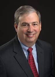 Former judge David Reader challenging Prosecutor William Vailliencourt