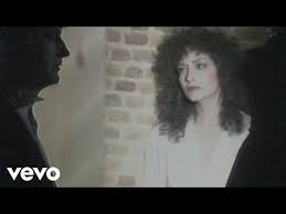 Η άννα βίσση, να τραγουδάει και να λέει σας αγαπάω! Anna Vissi Karvelas Adistrofi Metrisi Youtube Sony Music Entertainment Music Videos Sony Music