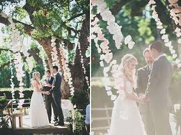 Ci sono modi per contenere i costi e salvare una gran parte del denaro che sarebbe andato a occasioni speciali abito ogni volta che si va a un evento di fantasia. Matrimonio Fai Da Te Regalare Fiori Organizzare Un Matrimonio