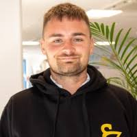 100+ "Aron Blake" profiles