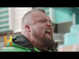 EDDIE LIFTS A 3,500 POUND CAR