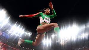 Patrícia mamona, de 32 anos, conseguiu a marca logo no primeiro salto, quando necessitava de igualar ou superar 14,40 metros ou ser uma das 12 melhores. Ye9in Gpeao63m