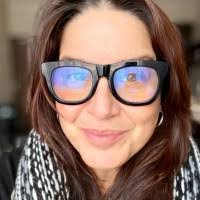 Stacie Raines's Instagram, Twitter & Facebook