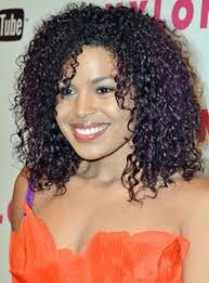 You can kiss it and hug it a part of hearst digital media cosmopolitan participates in various affiliate marketing programs. 42 Cute Curly Medium Length Hairstyles Volume Texture Style