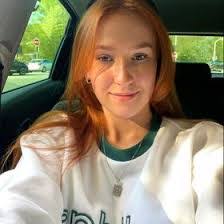 Penelope Helm's Instagram, Twitter & Facebook