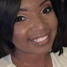 Melissa Oles's Instagram, Twitter & Facebook