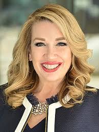 Julie Coward's Instagram, Twitter & Facebook