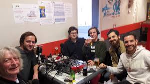 De la darka, des scoops, des infos médias, du show et bien. Rene Malleville Sur Twitter Au Bar Des Madets Avec Cosmonauteclub A Ecouter Lundi A Partir De 11h00