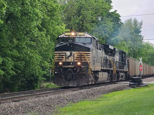 Norfolk Southern coal train northbound to Oakland City