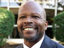 Chris Maniatis's Instagram, Twitter & Facebook