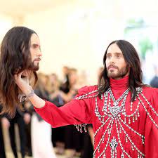 #hailtothevictor official video is out now! Kleider Die Geschichte Machten Als Jared Leto Seinen Kopf Verlor Stern De