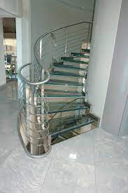 Scala In Acciaio Inox E Gradini In Cristallo Con Pellicola Fume Decor Furniture Design