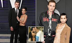 Zoë isabella kravitz (born december 1, 1988) is an american actress and singer. H091c4occ8ksmm