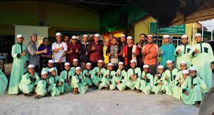 Yaa badratim pelajar maahad tahfiz masjid alridhuan hulu kelang. Sumbangan Dana Pembangunan Surau Paksy
