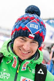 W konkursie stoch oddał dwa najdłuższe skoki w obu seriach (105,5 m oraz 103,5 m) i wyprzedził drugiego petera prevca o 12,7 pkt. Kamil Stoch Wikipedia