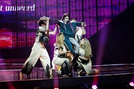 This is roxen (larisa roxana giurgiu) roxen will represent romania in eurovision 2021. Zz4pefbdaqd7zm