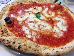 There are plenty of places that claim to serve neapolitan pizza in los angeles, and america, but few might have the pedigree of antica pizzeria. Fast Wie In Neapel Antica Pizzeria Da Michele Rom Reisebewertungen Tripadvisor