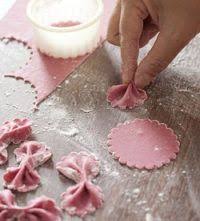 Farfalles Roses A La Betterave Pates Fraiches Maison Papillon Recette Faire Des Pates Fraiches Pates Fraiches Recette Pate Fraiche