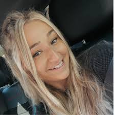 Let's capture your cozy fall or holiday moments, message me to book or  follow my booking link. 🤍  https://unscriptedphotographers.com/b/8WKBsLYMnT1W4a