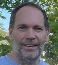 Contour Construction Recognizes Eric Lund for Above and Beyond Award •  Strictly Business