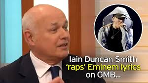 Dec 15, 2017 · verse 1: Slim S New Shade Eminem Is Almost Unrecognisable As He Ditches Peroxide Blond Hair For Natural Look And Hipster Beard Mirror Online