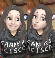 ASCII.jp：サムスン「Galaxy S10＋」の自撮りはセルフィー棒いらず