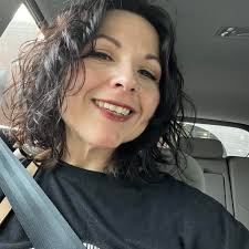 I want to take a moment to recognize Katherine "Lashe" for allowing  unpolished performers gain experience in her Tease Tuesdays. It's truly  invaluable.