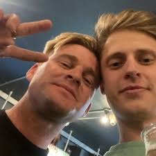 Bradley Hewitt's Instagram, Twitter & Facebook