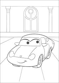 Vooraanzicht van een sedan kleine auto voor de garage. Kleurplaat Printen Cars 39