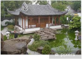 So können sie abends den weg beleuchten oder einfach eine stimmungsvolle atmosphäre in ihrem garten schaffen. Poster Schone Chinesische Pagode Garten In Europa Pixers Wir Leben Um Zu Verandern