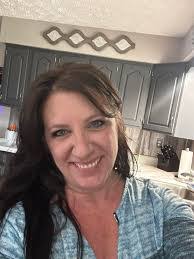 Carrie Holder's Instagram, Twitter & Facebook