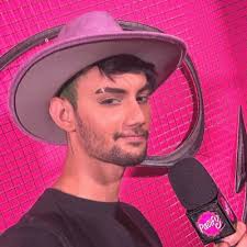 Julio Rayo (@JulioRayo313)