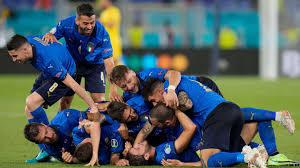 Kini mereka sudah mengumpulkan enam poin. Italia Jadi Negara Pertama Yang Lolos Ke Babak 16 Besar Euro 2020 Uss Feed