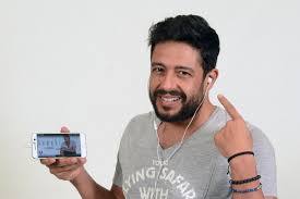 أمه، وزوجته، وابنته، أمّا زوجته التي تحدث عنها في قصيدته كانت زوجة محبة لحاتم وقد حاولت أن تردعه عن تلك الأفعال ومن روائع حاتم الطائي القصيدة الآتية:٤. Ù‡Ù„ Ø§Ù†ÙØµÙ„ Ù…Ø­Ù…Ø¯ Ø­Ù…Ø§Ù‚ÙŠ Ø¹Ù† Ø²ÙˆØ¬ØªÙ‡ ÙˆØ£Ù… Ø§Ø¨Ù†ØªÙ‡ Ø§Ù„ÙˆØ­ÙŠØ¯Ø© Ù…Ø¬Ù„Ø© Ø§Ù„Ø¬Ù…ÙŠÙ„Ø©