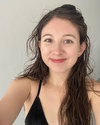 Sarah Brinks's Instagram, Twitter & Facebook