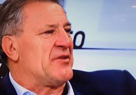 Dan prije par je obavio šerijatsko vjenčanje, dok je građansko upriličeno u preuređenom klubu my face. Zdravko Mamic Veceras Kod Senada Hadzifejzovica Gorko Zaplakao Zao Mi Je Samo Sto Novi Ba