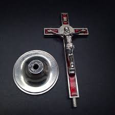 Kami masuk ke rumah filipus, pemberita injil itu, yaitu satu dari ketujuh orang yang dipilih di yerusalem, dan kami tinggal di rumahnya. 1 Pc Salib Berdiri Kristus Katolik Yesus Patung Keagamaan Doa Gereja Dekorasi Mobil Rumah Chapel Dekorasi Dinding Crosses Aliexpress