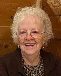 Essie Rutledge's Instagram, Twitter & Facebook