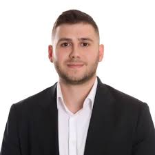 I'm 25 and have been a self-made entrepreneur for 5+ years.