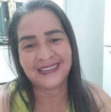 Juliana Paes é uma deusa e sabe disso! 💙 A atriz está curtindo dias de sol  e praia em Saint-Tropez juntinho do marido, Carlos Eduardo Baptista.  Cenário paradisíaco para aproveitar as férias,