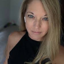 Renee Killian's Instagram, Twitter & Facebook