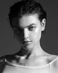 Mariam of @nds.models For @dior x @elle_arabia Publisher & Group Editor:  Valia Taha @valiataha Film by: @kalidazed Stylist: Carmel Harrison  @carmelharrison_ Production Manager: Farah Abdin @farahabdin Makeup: Sharon  Drugan @sharondrugan Hair: Dani