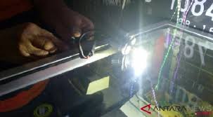 Seiring berkembangnya teknologi pencahayaan, hampir sebagian orang mulai beralih dari lampu mobil jenis halogen ke lampu led mobil terbaik. Lampu Mobil Lawas Bisa Ganti Led Harga Sangat Terjangkau Otomotif Tempo Co