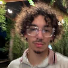 Shaun Garza's Instagram, Twitter & Facebook