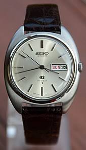 From the box of hiking the casio cemented its brand reputation over the worthy watches which are available in a handful of lad weather released the best price hiking watch under 200 dollars. Watch Wikipedia