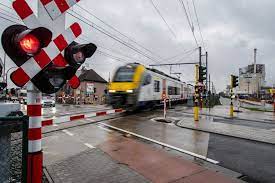 Carla leidt de treinen rond utrecht in goede banen. Geen Treinverkeer Tussen Kortrijk En Lichtervelde Door Incident Op Het Spoor In Roeselare Roeselare Hln Be