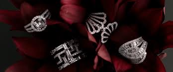 These 0.5 carat diamond are ravishing in appearance and possess remarkable clarity. Ce Sunt Caratele Pietrelor Pretioase